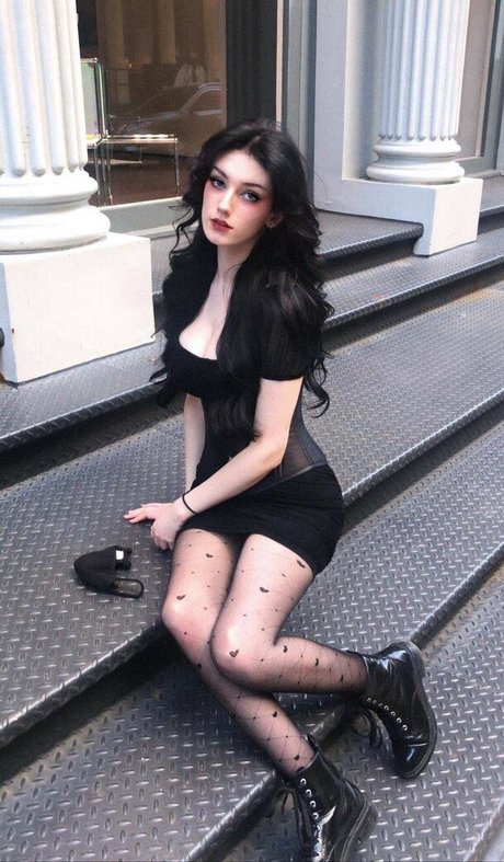 Ameliimoo nudes model picture