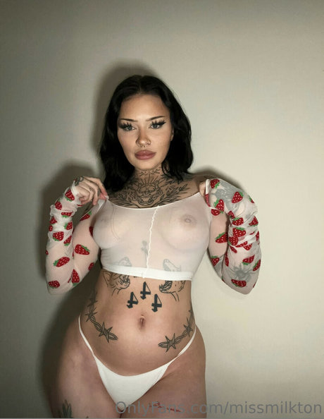 Locallystupid erotic actress photo