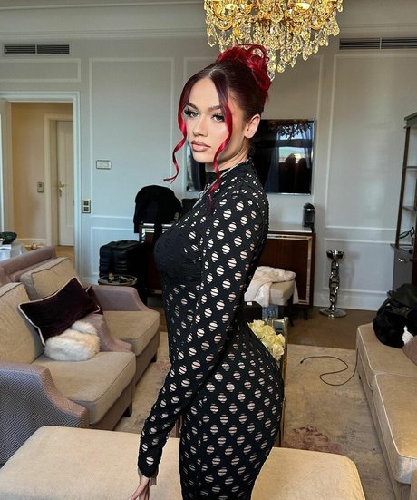 badmomzjay sexy pornstar photo