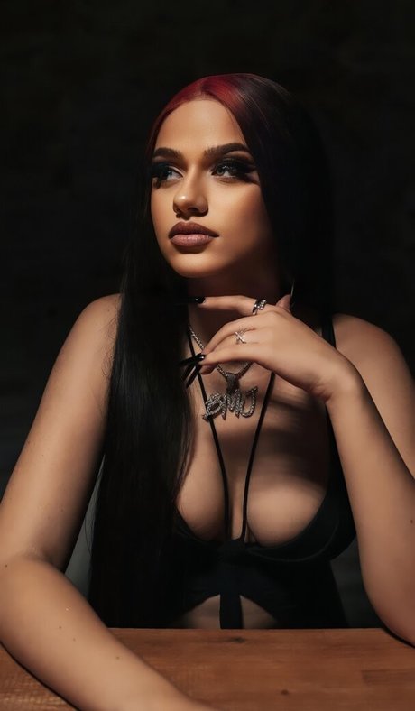 badmomzjay star adult pic