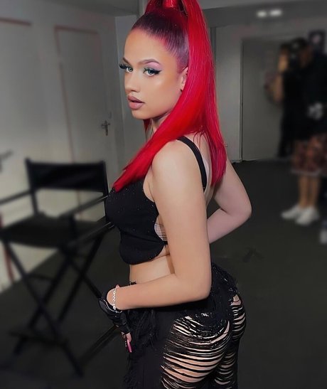 badmomzjay star art pics