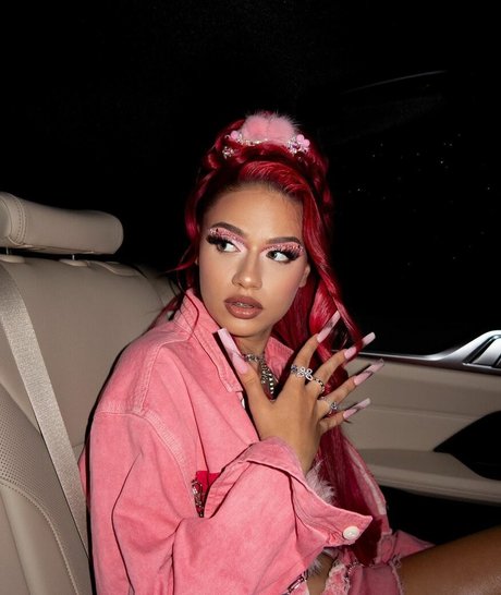 badmomzjay actress gallery