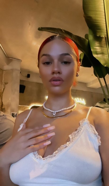 badmomzjay pornstar hot images