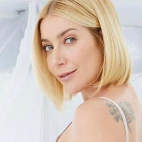 Luiza Possi model pic