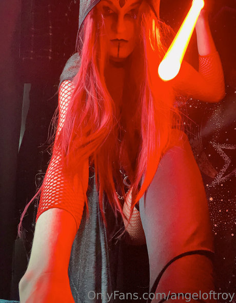 thick latina milf onlyfans erotic pic