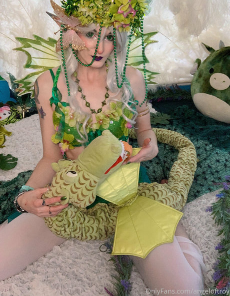 angeloftroy best model picture