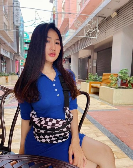 mochianaa naked star galleries