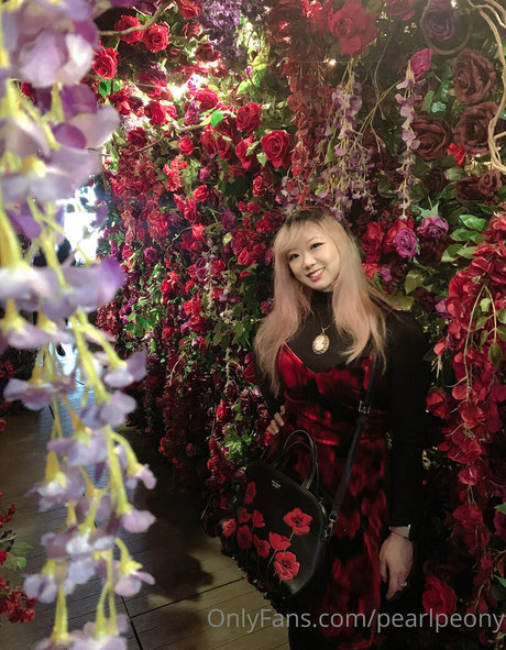 pearlpeony nude pornstar pictures