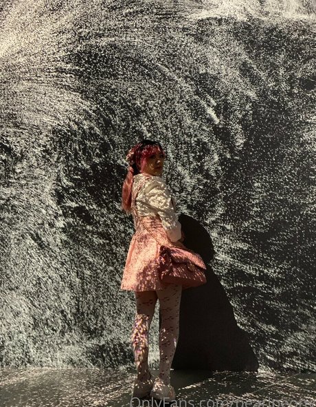 pearlpeony star exclusive photos