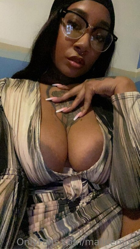 malicemiya star beautiful photo