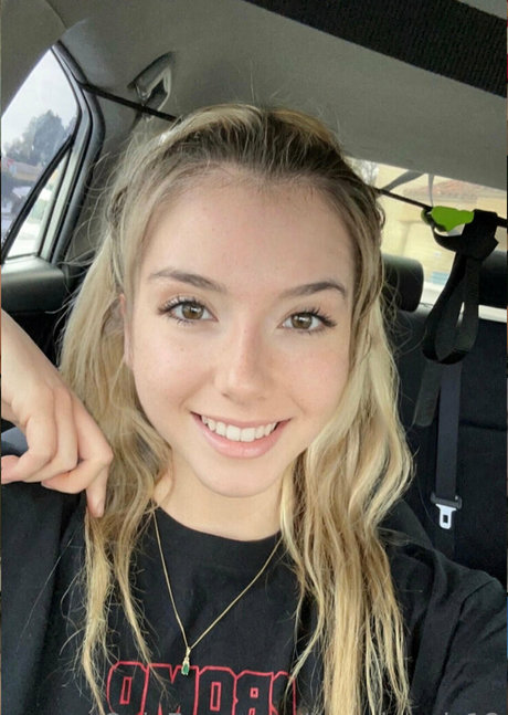 big tits and ass onlyfans exclusive images