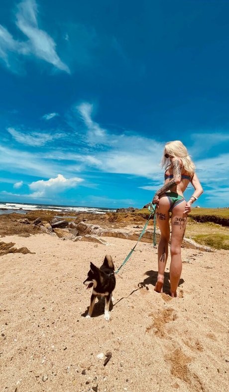 Alyssa Litanski sexy model images