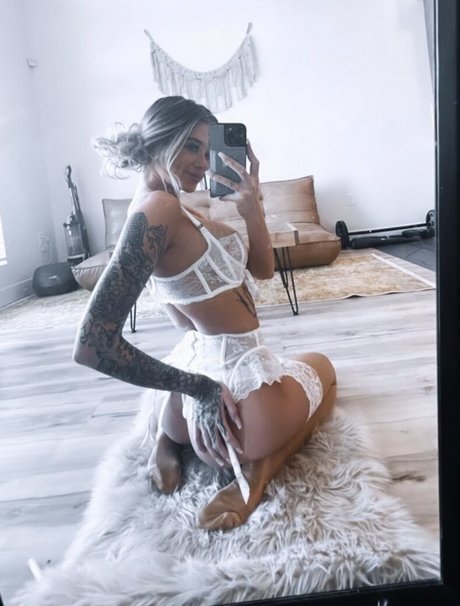 Alyssa Litanski star sexy images