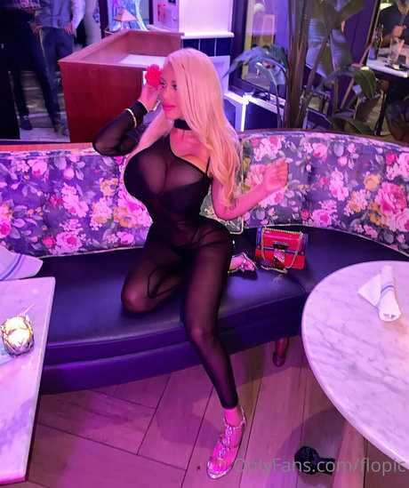 skinny milf onlyfans beautiful picture