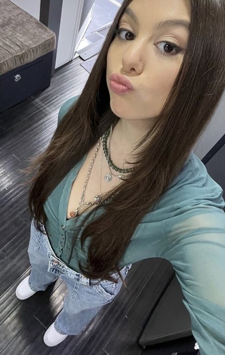 Kira Kosarin best star pictures