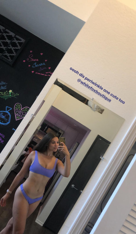 Kira Kosarin star perfect photo