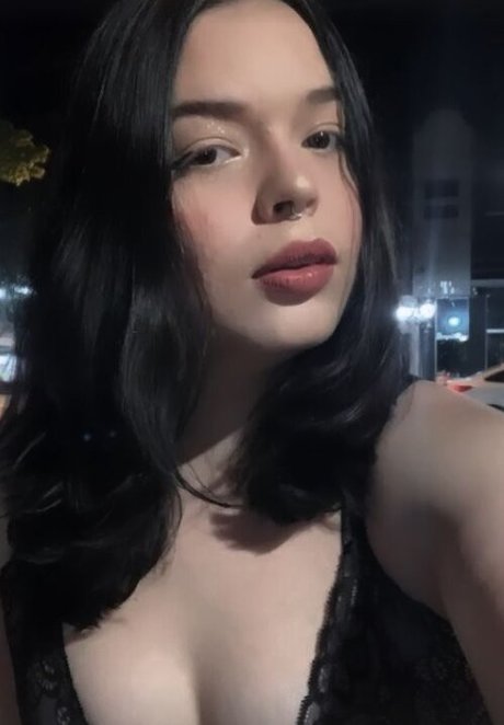 Miaumiauloira hot pornstar pics