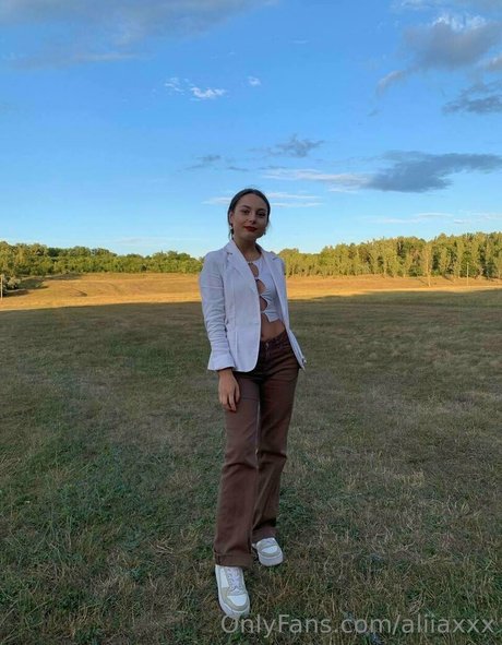 aliiaxxx star picture