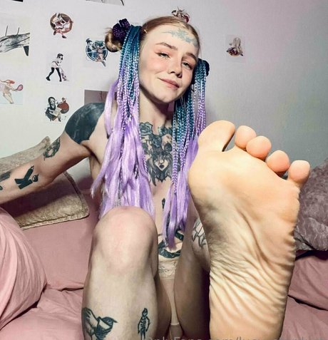 lucy stardust naked model photos