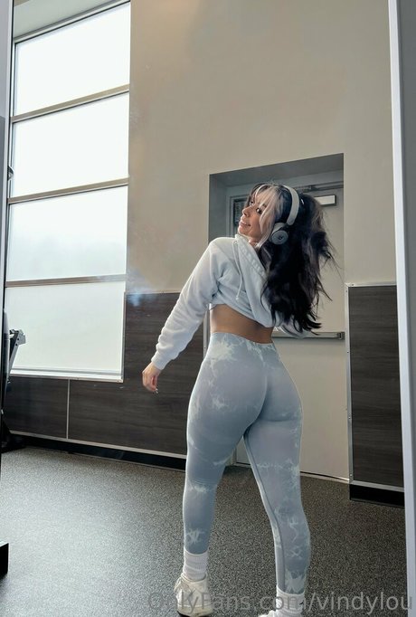 vindylou sexy actress pics