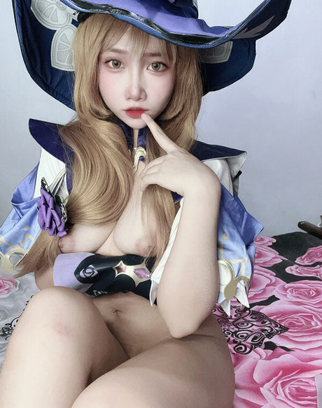 jjc ellyn erotic actress pics