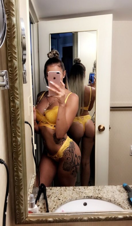 talynaxo pornographic model gallery