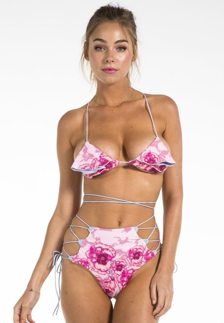 20 years old onlyfans hot photo