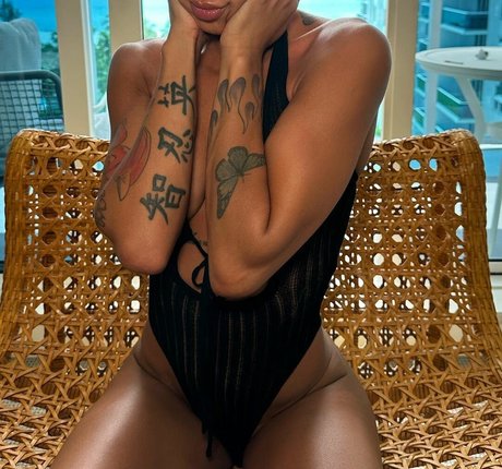 Coi Leray free pornstar galleries