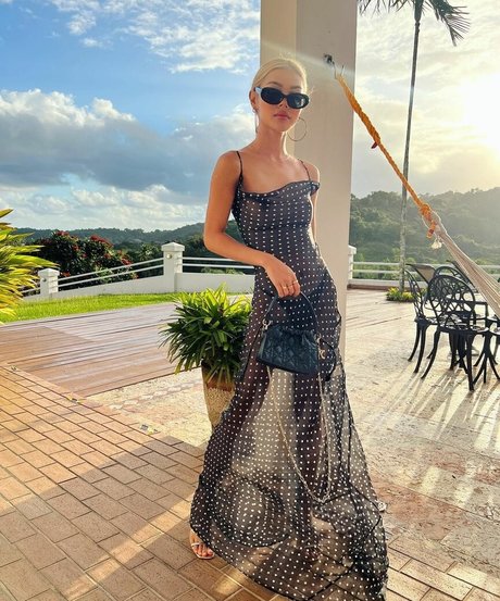 flexible onlyfans pretty pic