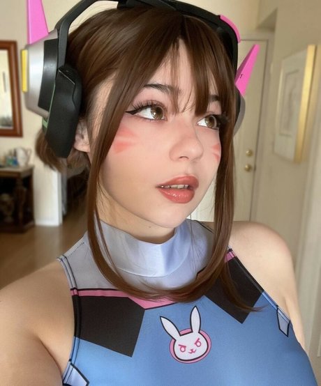 pregnant asian onlyfans naked image