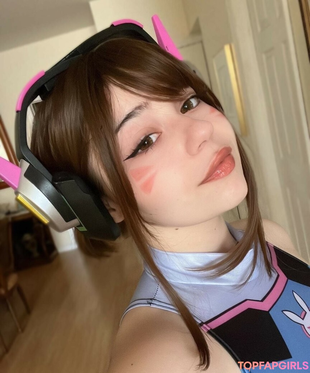 big tits brunette onlyfans free photo