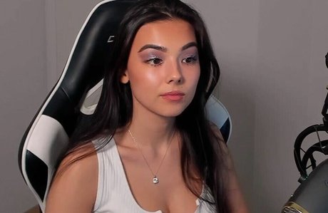 MichelleR high quality actress gallery