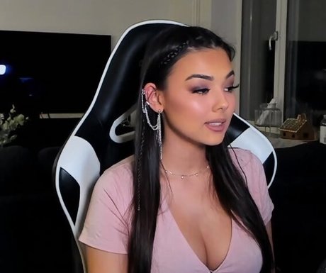 MichelleR model naked galleries