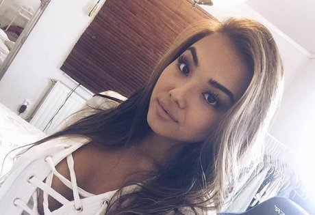 MichelleR pornstar perfect photo