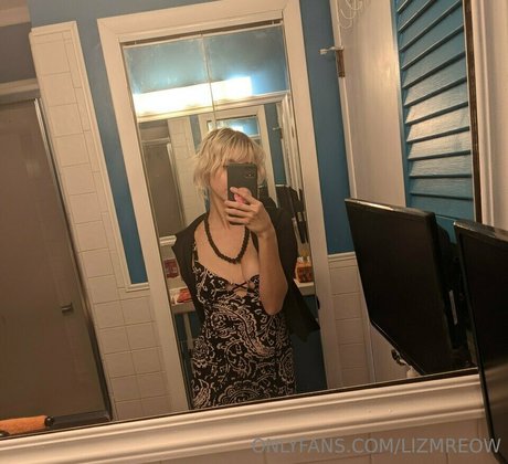 shemale outdoor onlyfans sexy nude pic