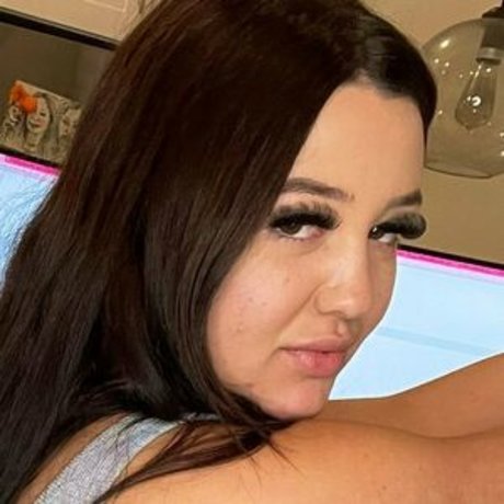 Karasfades star nudes picture