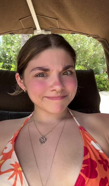 bailee 17 model sexy pictures