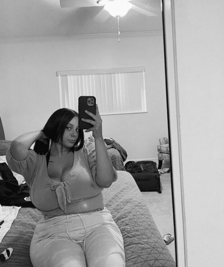 Myah Ramsey star naked pic