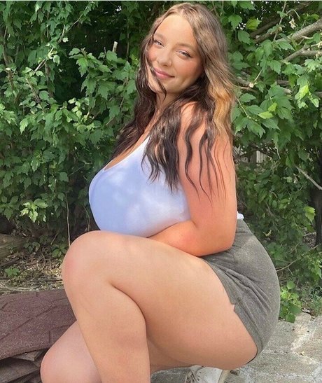 Myah Ramsey xxx actress photo