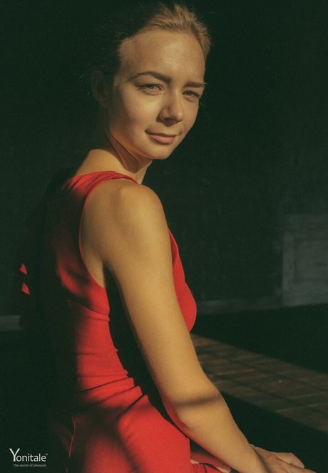 Madeline Y best model pic