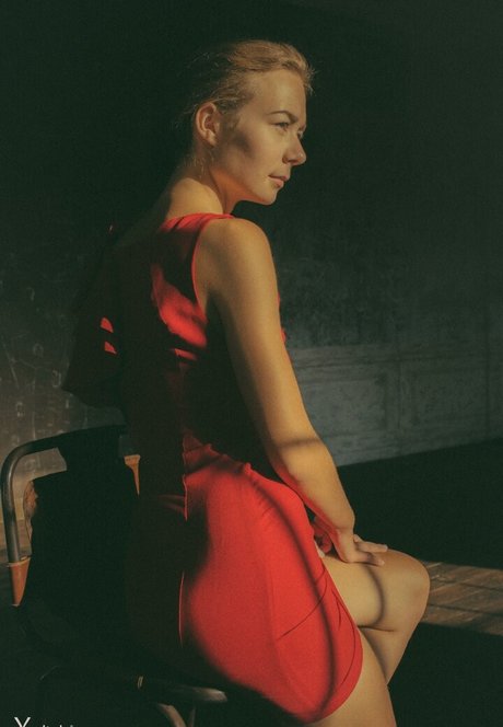 Madeline Y nude pornstar archive