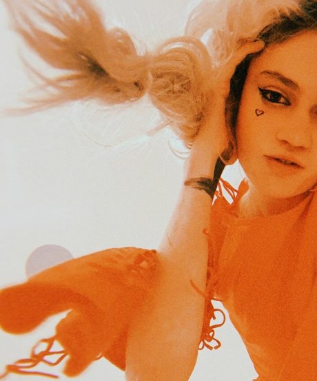 son onlyfans nude photo