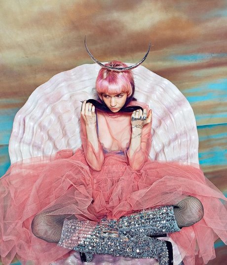 Grimes perfect actress photo