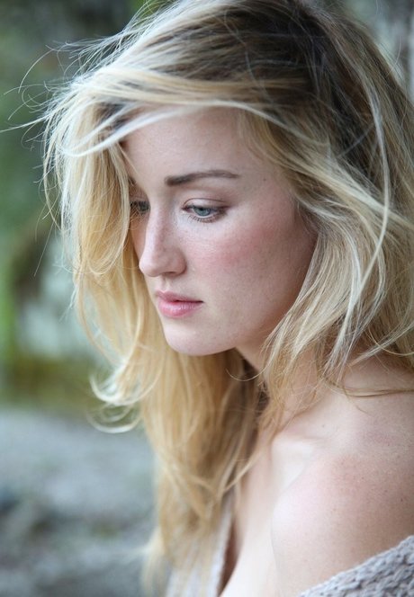 Ashley Johnson star xxx pictures