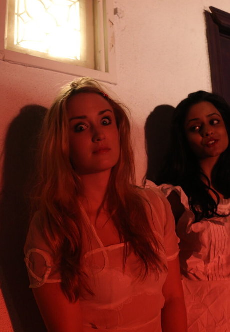 Ashley Johnson sexy model photos