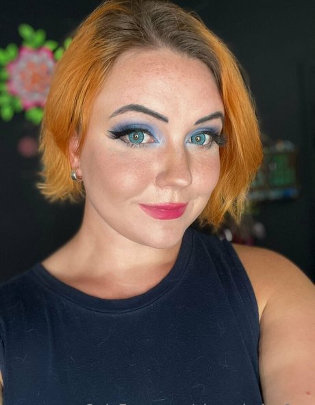 vixenshelbyfree high quality model photos