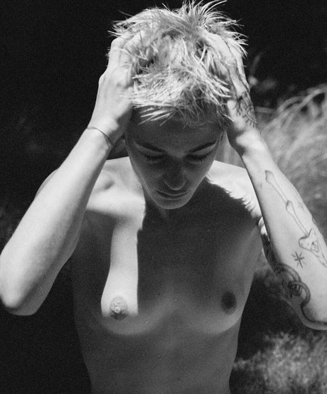 Esther Rose McGregor sexy pornstar images