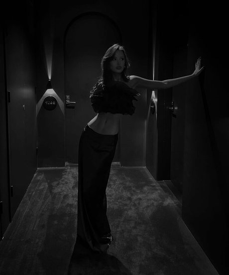 Holly Mueller nude star photo