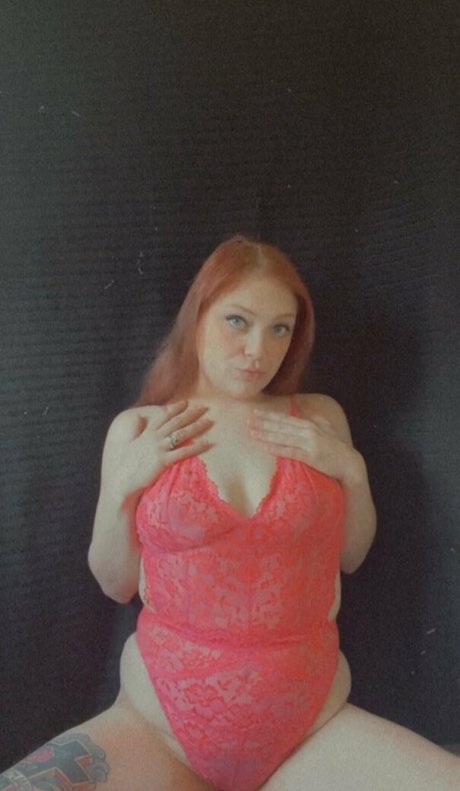 roseyasscheeks hot star image