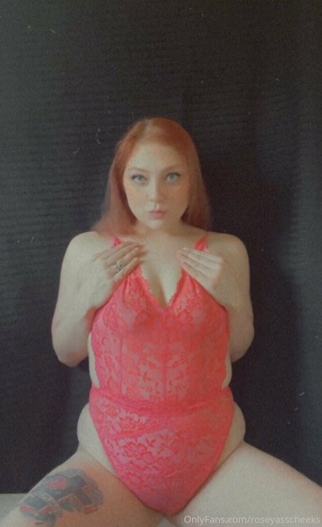 roseyasscheeks free star pics